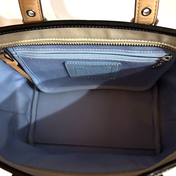 Coach Canvas & Leather Small Tote Excellent Condition - Picture 8 of 11